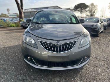 Lancia Ypsilon 1.0 FireFly Hybryd Gold