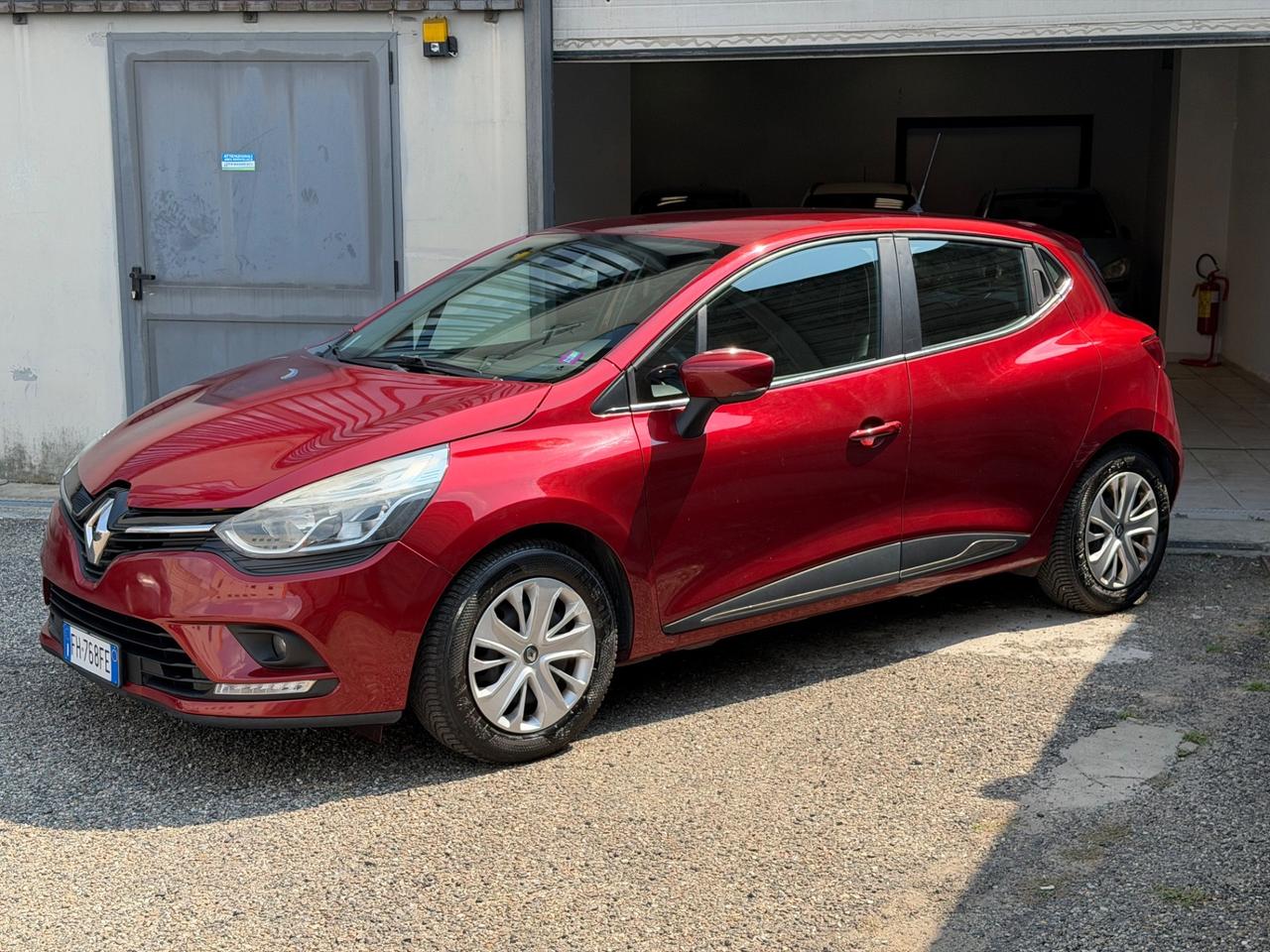 Renault Clio 1.2 75CV 5 porte Zen