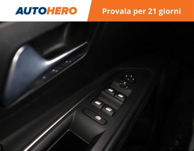 PEUGEOT 3008 Hybrid 225 e-EAT8 Allure Pack