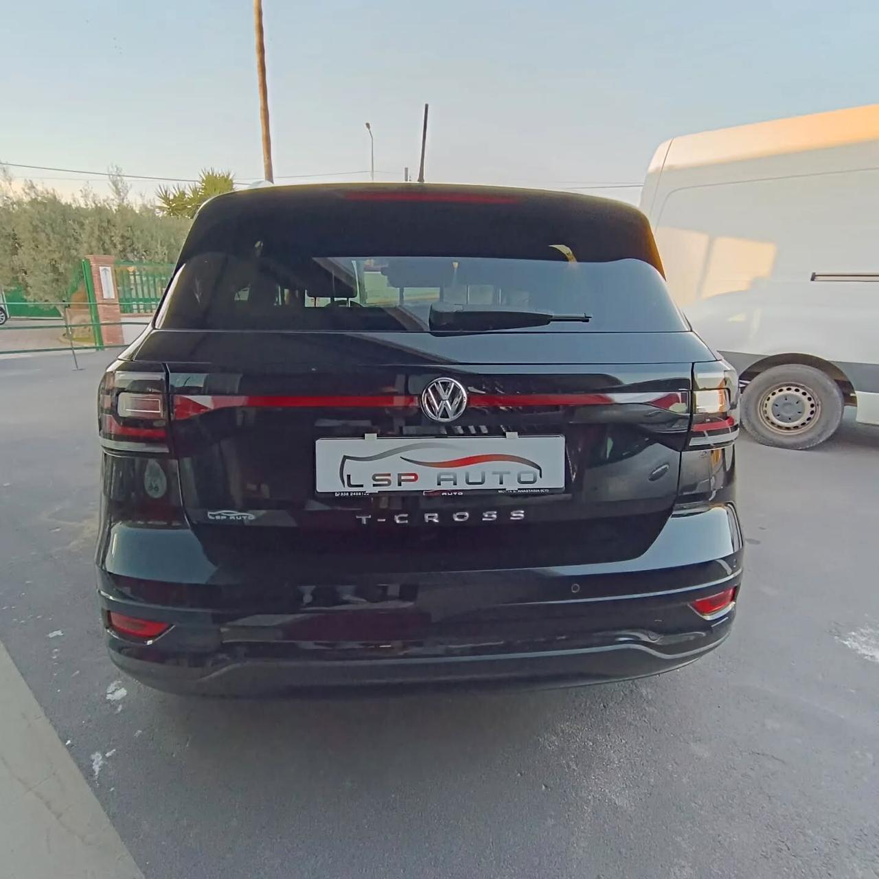 Volkswagen T-Cross 1.6 TDI DSG R-Line