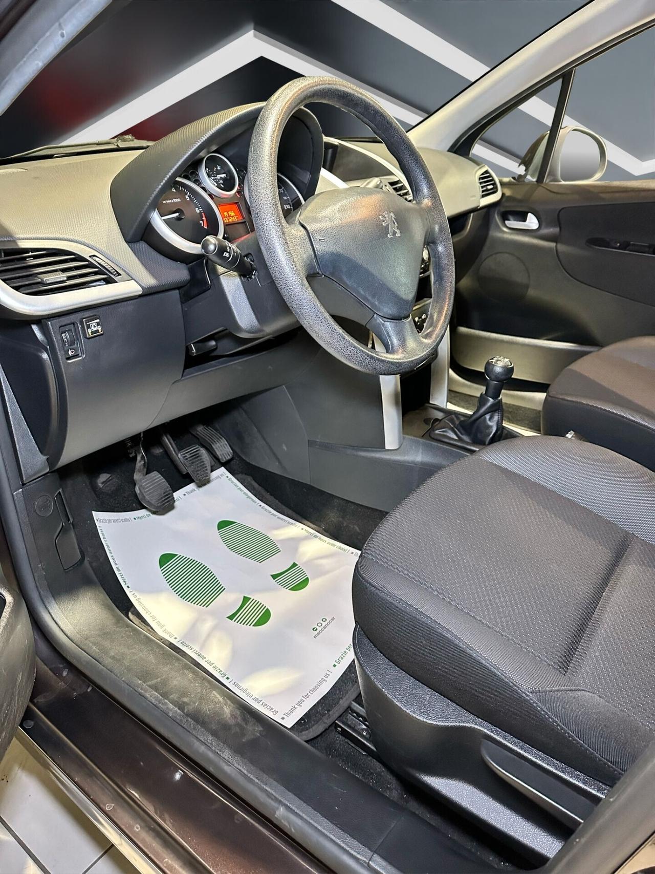 Peugeot 207 1.4 8V 75CV 5p. SPECIAL EDITION