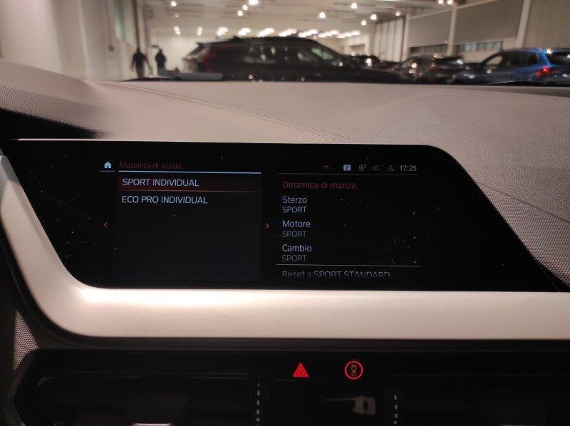 BMW Serie 1 (F40) - 116d 5p. Business Advantage