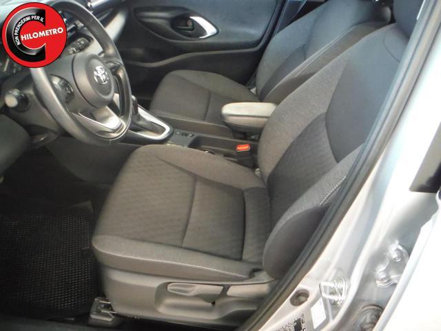 TOYOTA Yaris 1.5 Hybrid 5 porte Business