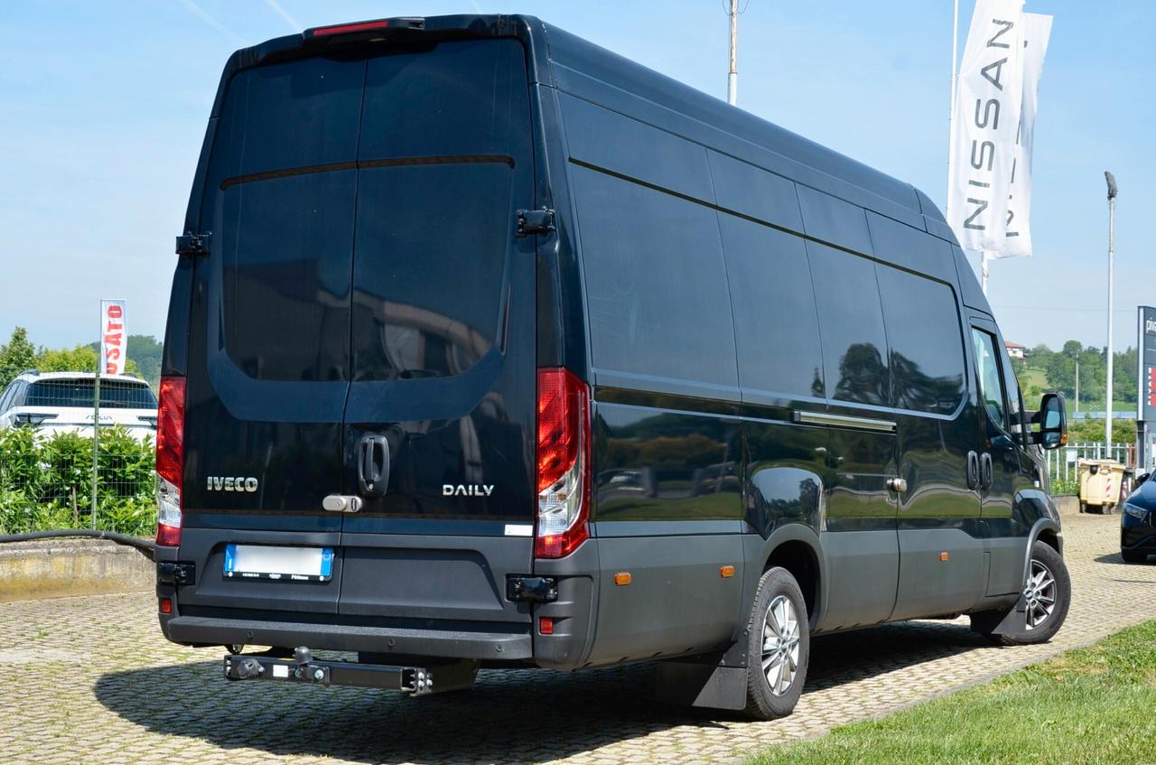 IVECO DAILY 3.0 35-180 HI MATIC 175cv AUT, PASSO LUNGO TETTO ALTO, VETTURA PRIVATA, GANCIO TRAINO 35q, RETROCAMERA, PERMUTE