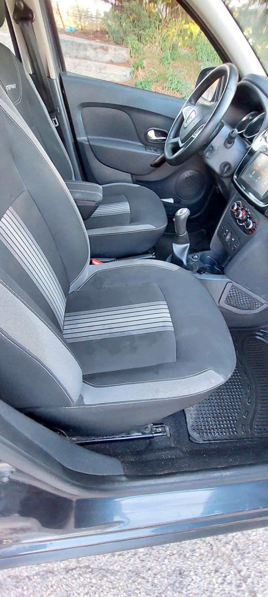 SANDERO STEPWAY 900 TURBO GPL DI SERIE SeS SS WOW 90 CV NAVI RETROCAMERA STRAFULL OPTIONAL