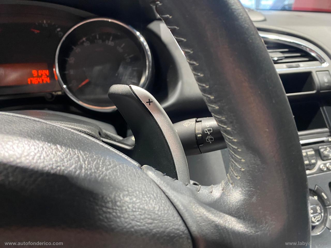 PEUGEOT 3008 1.6 HDi 110 CV AUTOMATICO Premium