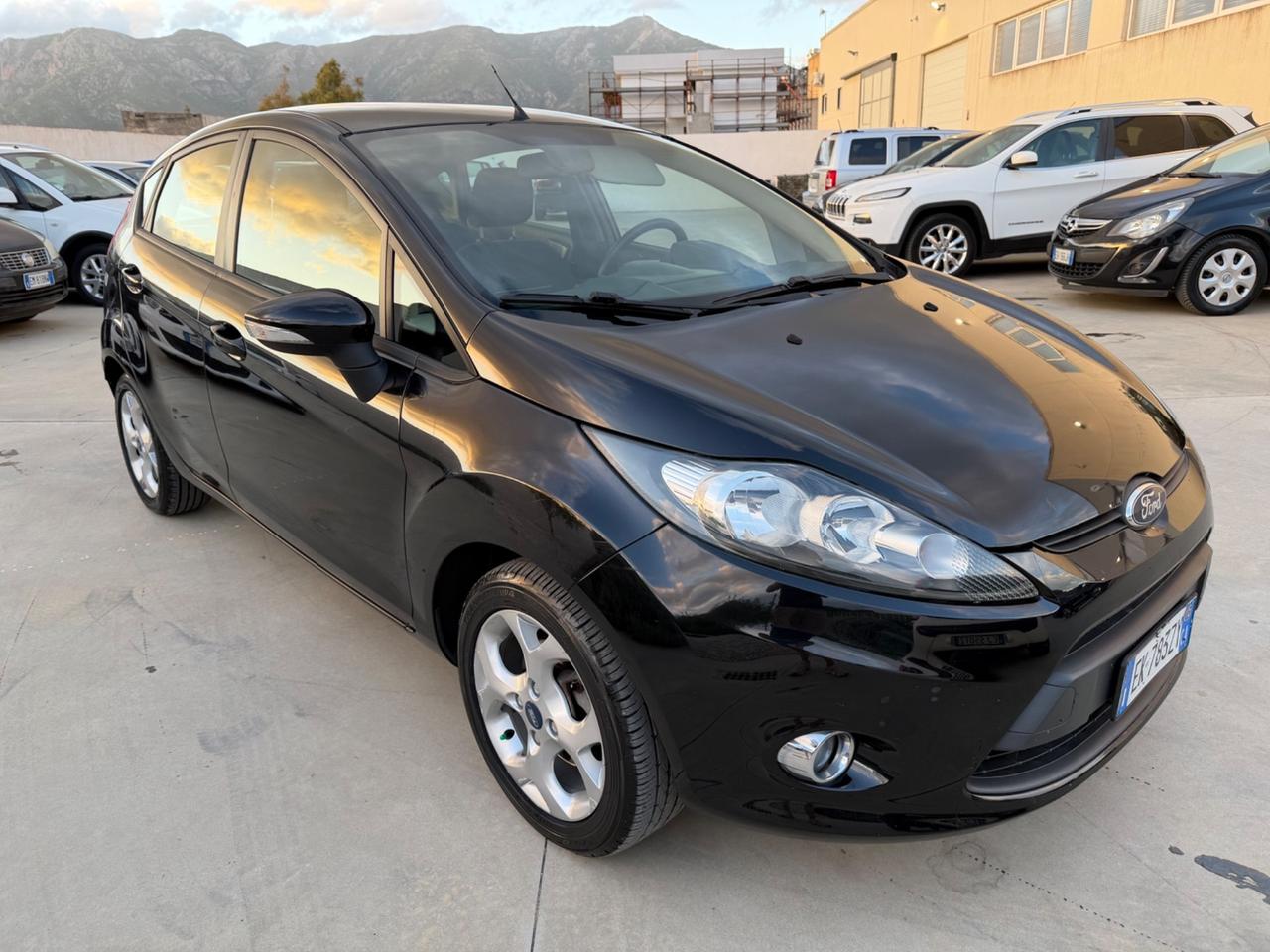 Ford Fiesta Ikon 1.4 TDCi 70CV “76 MILA KM” 2012