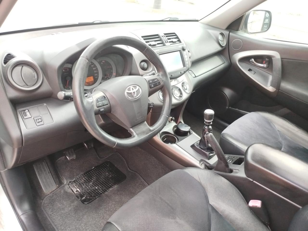 Toyota RAV 4 RAV4 Crossover 2.2 D-Cat 177 CV Executive