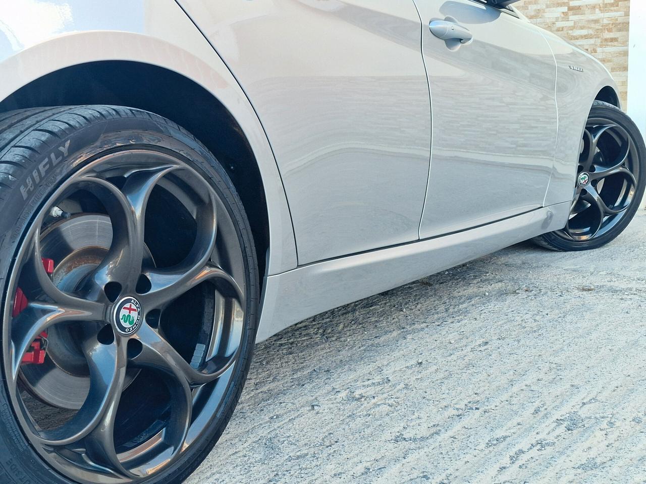 Alfa Romeo Giulia 2.2cc 190 CV AT8 Veloce