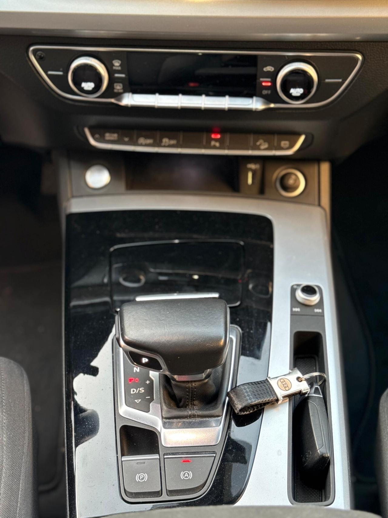 Audi Q5 40 tdi 204 CV Quattro S-tronic S-Line