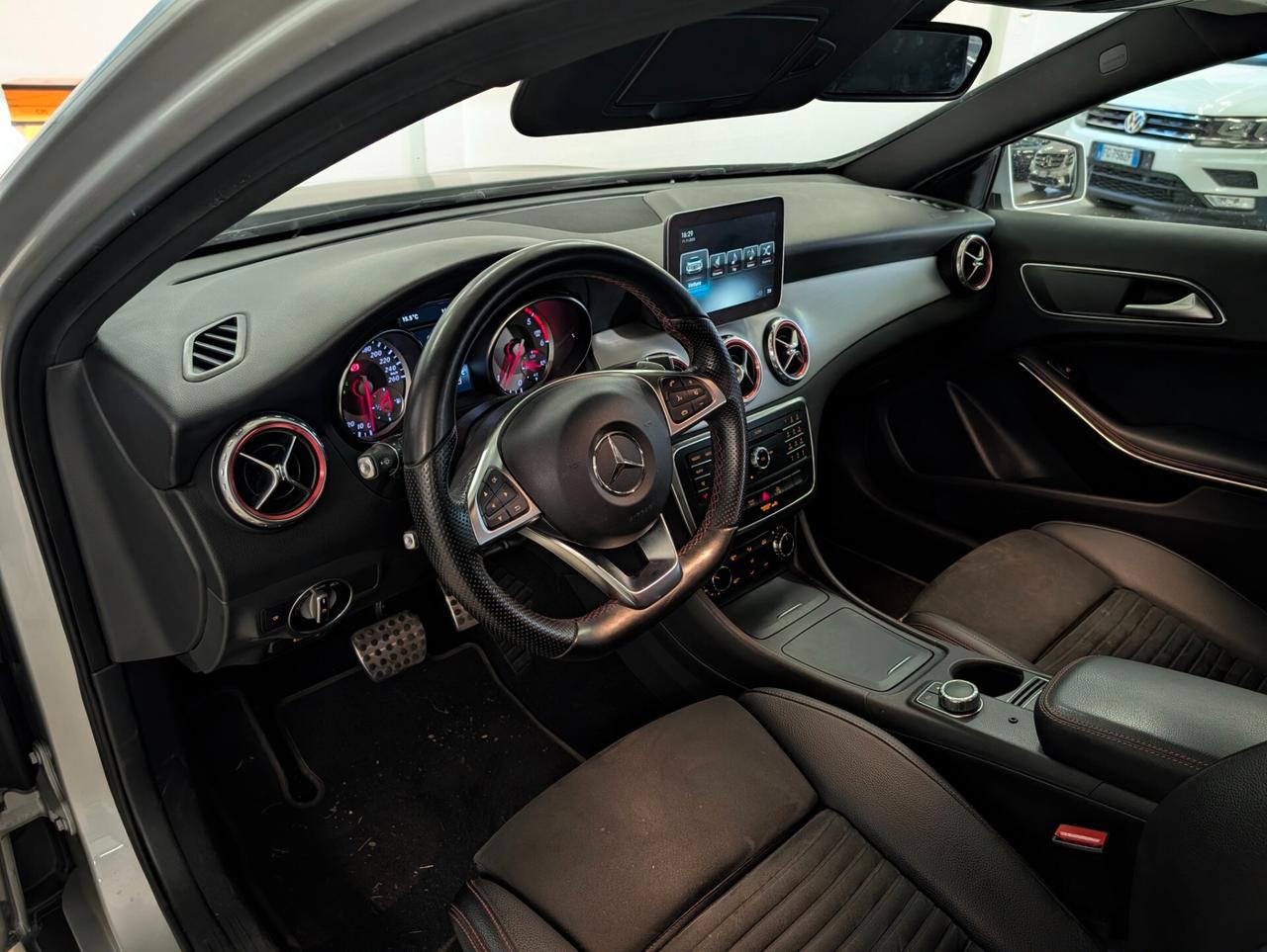 Mercedes-benz GLA 200 d Automatic Premium IN ARRIVO