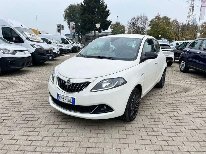 Lancia Ypsilon 1.0 FireFly 5 porte S&S Hybryd Gold