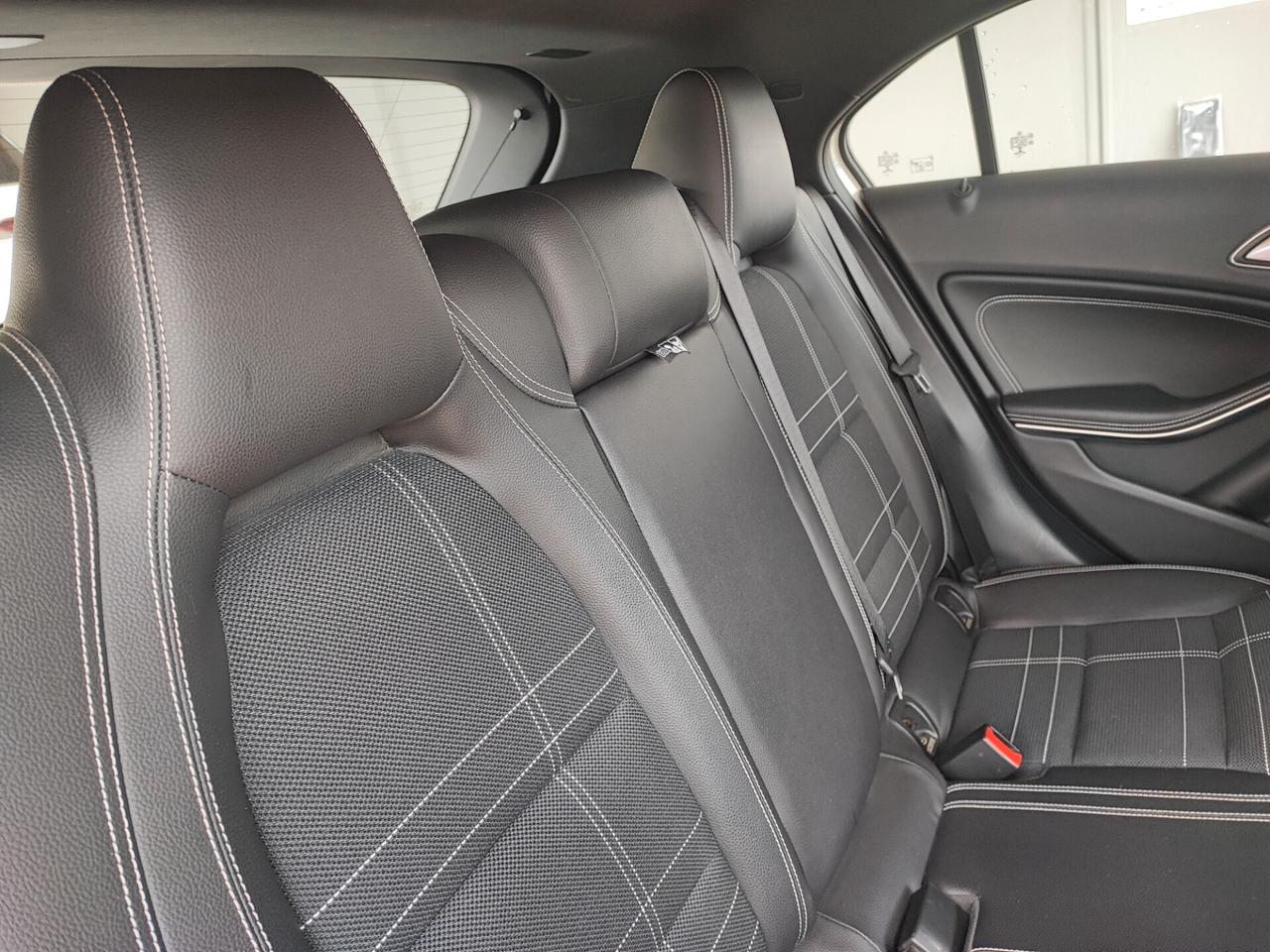 Mercedes-benz A 200 d Automatic Premium