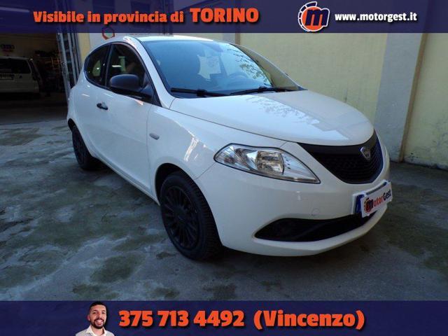 LANCIA Ypsilon 1.0 FireFly 5 porte S&S Hybrid Ecochic Silver