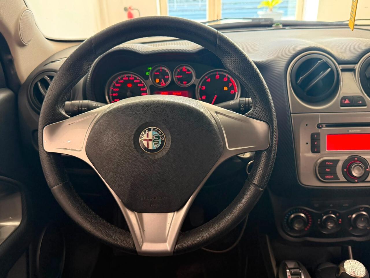 Alfa Romeo MiTo 1.4 78CV 130.000 BENZ/GPL