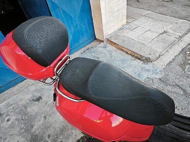 PIAGGIO Vespa 250 GTS accessoriata