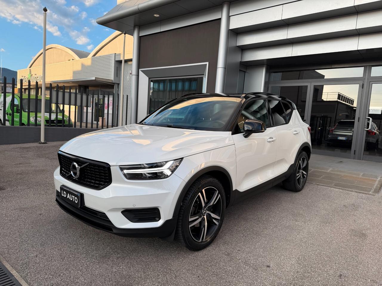 Volvo XC40 D3 R-design