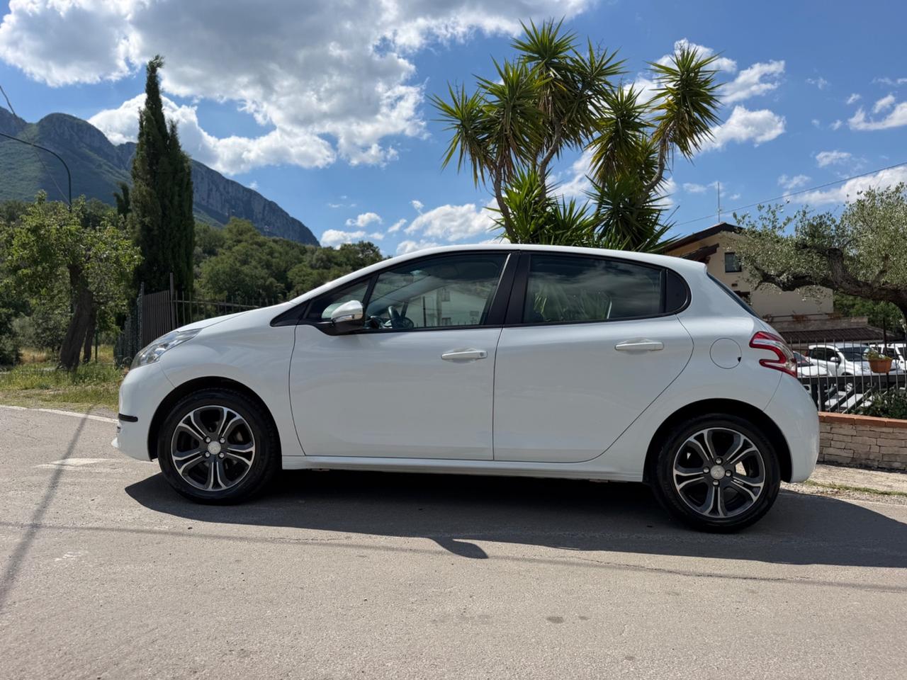 Peugeot 208 1.4 HDi 68 CV 5 porte Active