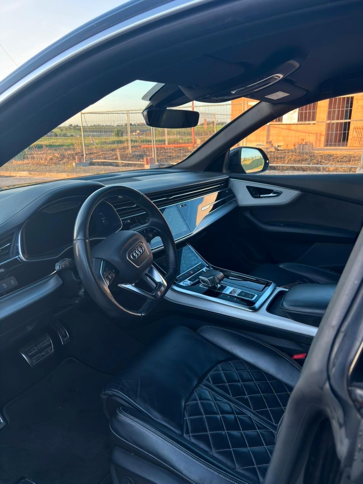Audi Q8 45 TDI quattro tiptronic Sport