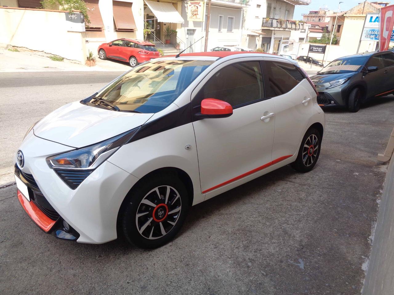 Toyota Aygo Connect 1.0 VVT-i 72 CV x-wave (Finanziabile)
