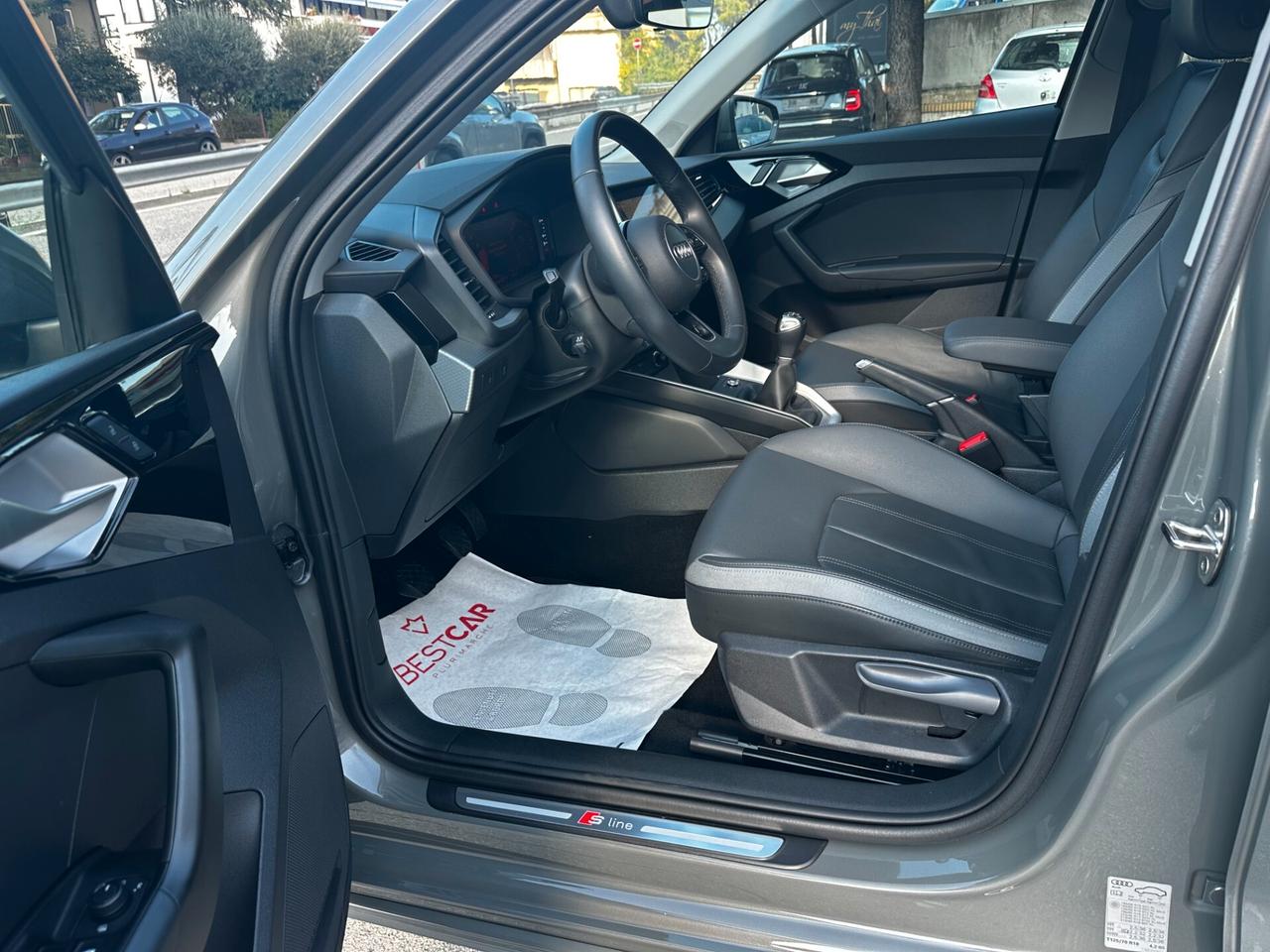 Audi A1 SPORTBACK 25 TFSI S line / PELLE