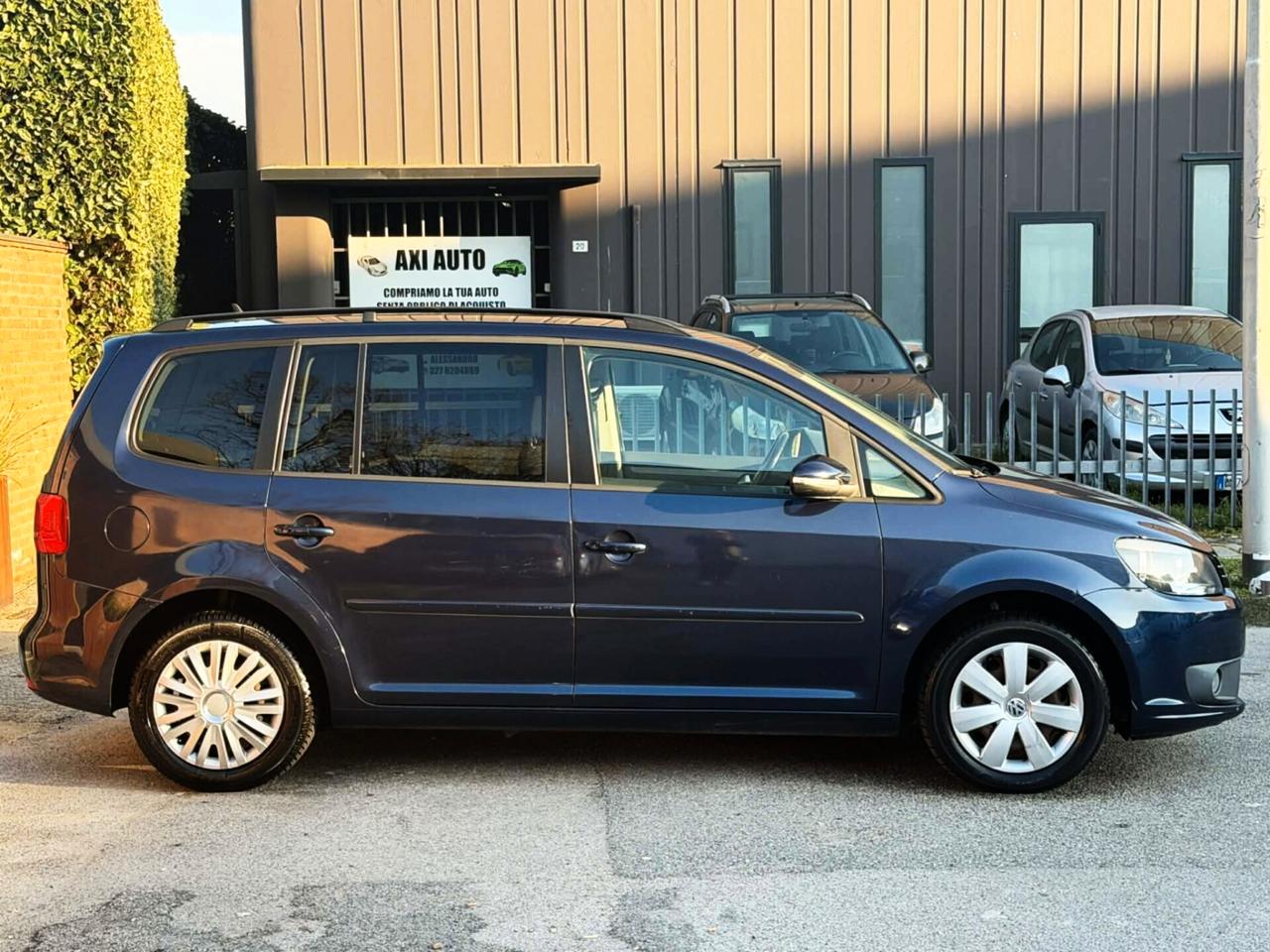 VW Touran 1.6 TDI DSG-7POSTI-U.Prop-GARANZIA-2014
