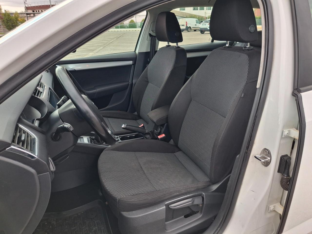 Skoda Octavia 1.6 TDI CR 105 CV. Wagon Elegance