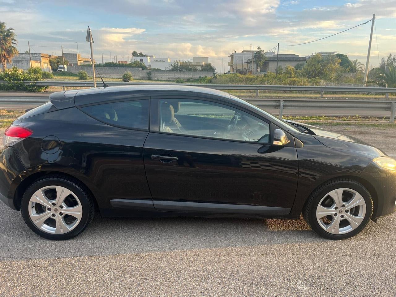 Renault Megane CoupédCi 130CV Luxe Unipro 2009