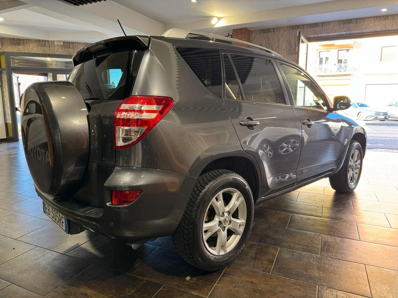 Toyota RAV 4 RAV4 2.2 D-4D 150 CV DPF Luxury