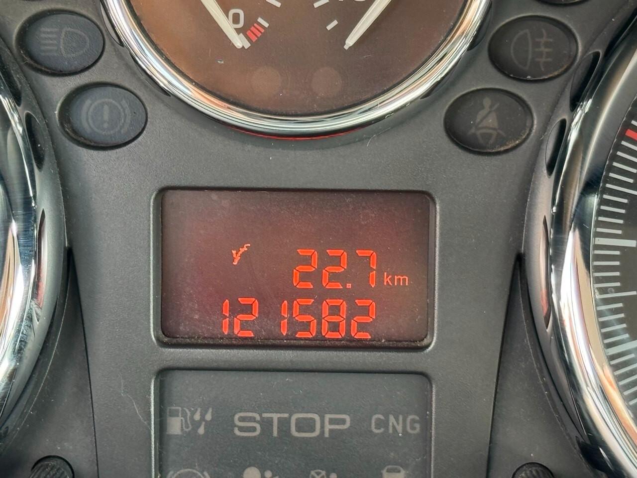 Peugeot 206 1.2 GPL 2012