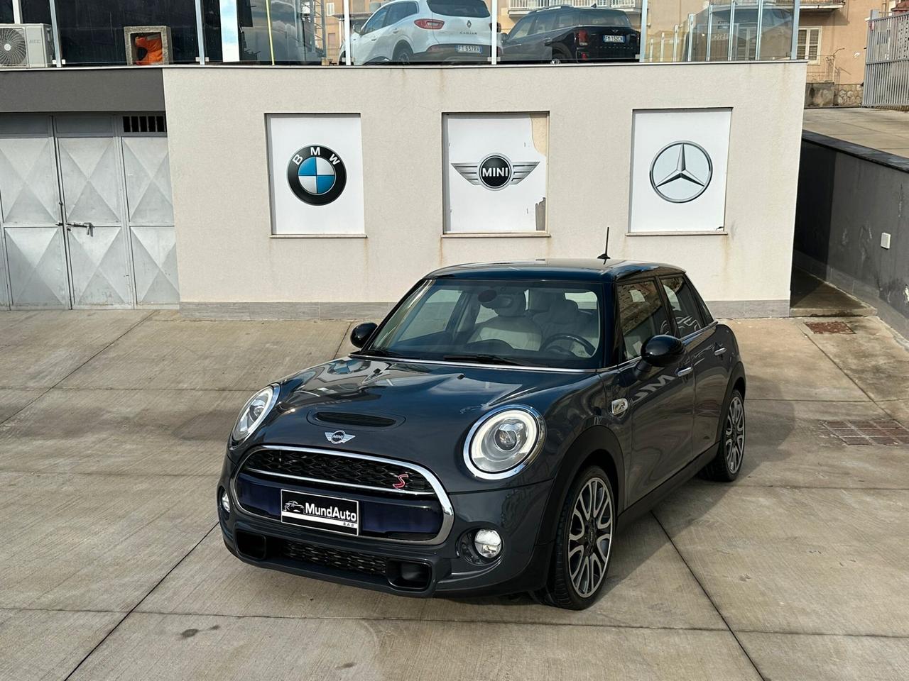 Mini 2.0 Cooper SD aut. Hype 5 porte