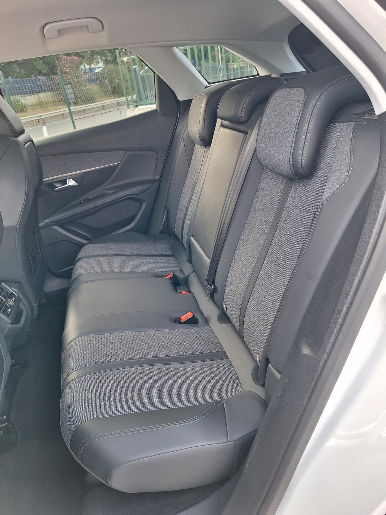 Peugeot 3008 BlueHDi 130 S&S Allure