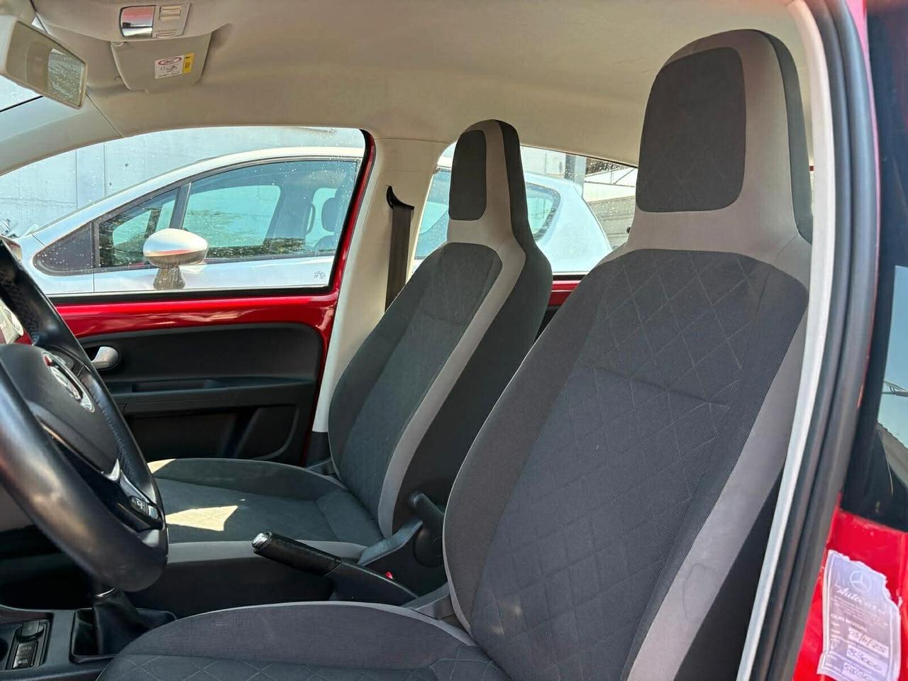 Volkswagen up! CROSS 1.0 75 CV 5p.