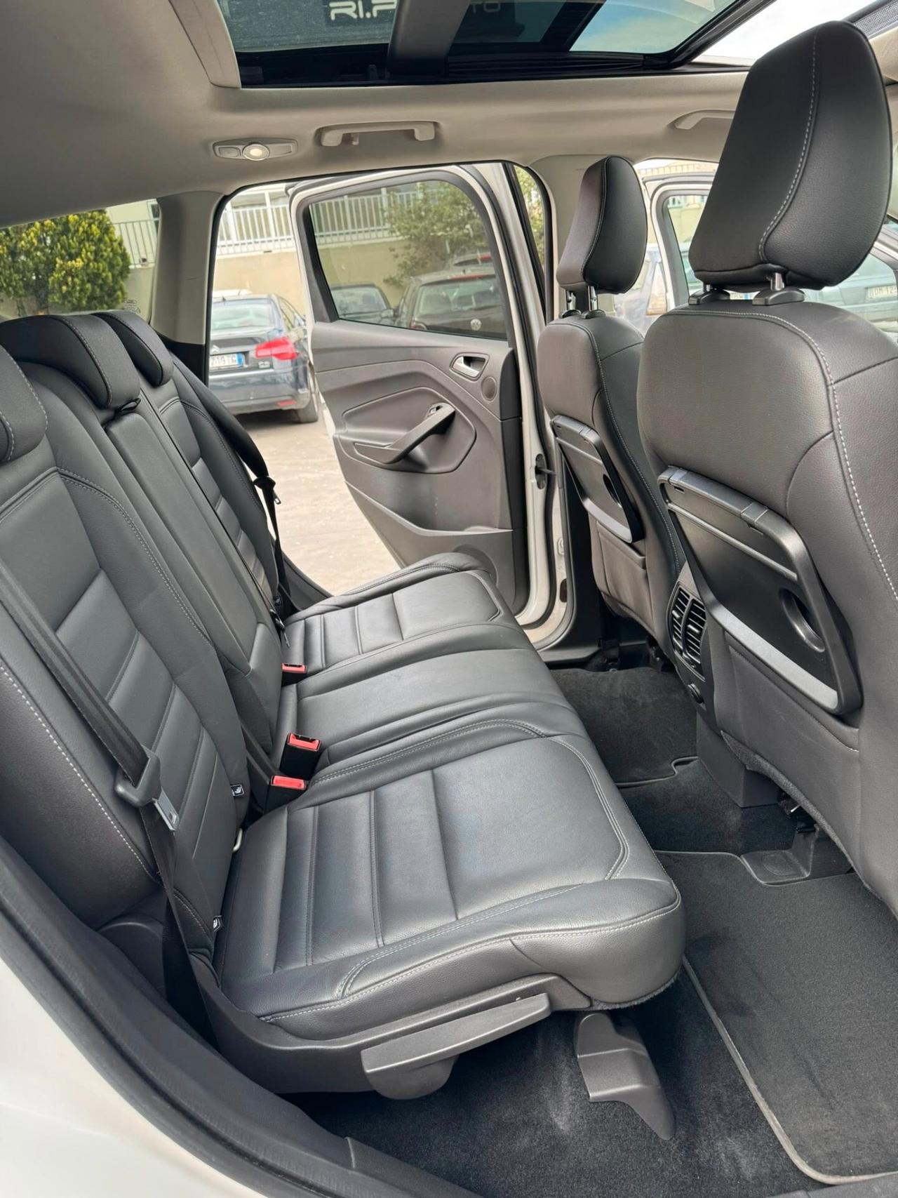 Ford Kuga 2.0 TDCI 150 CV S&S 4WD Powershift Titanium TETTO APRIBILE