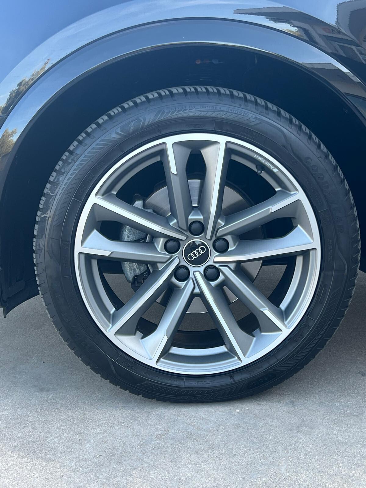 Audi Q3 Sportback S-line *tetto FULL Black
