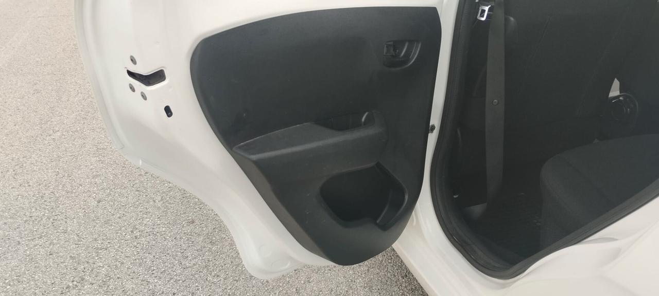 Peugeot 108 Vti 1.0 08/15 km 79650