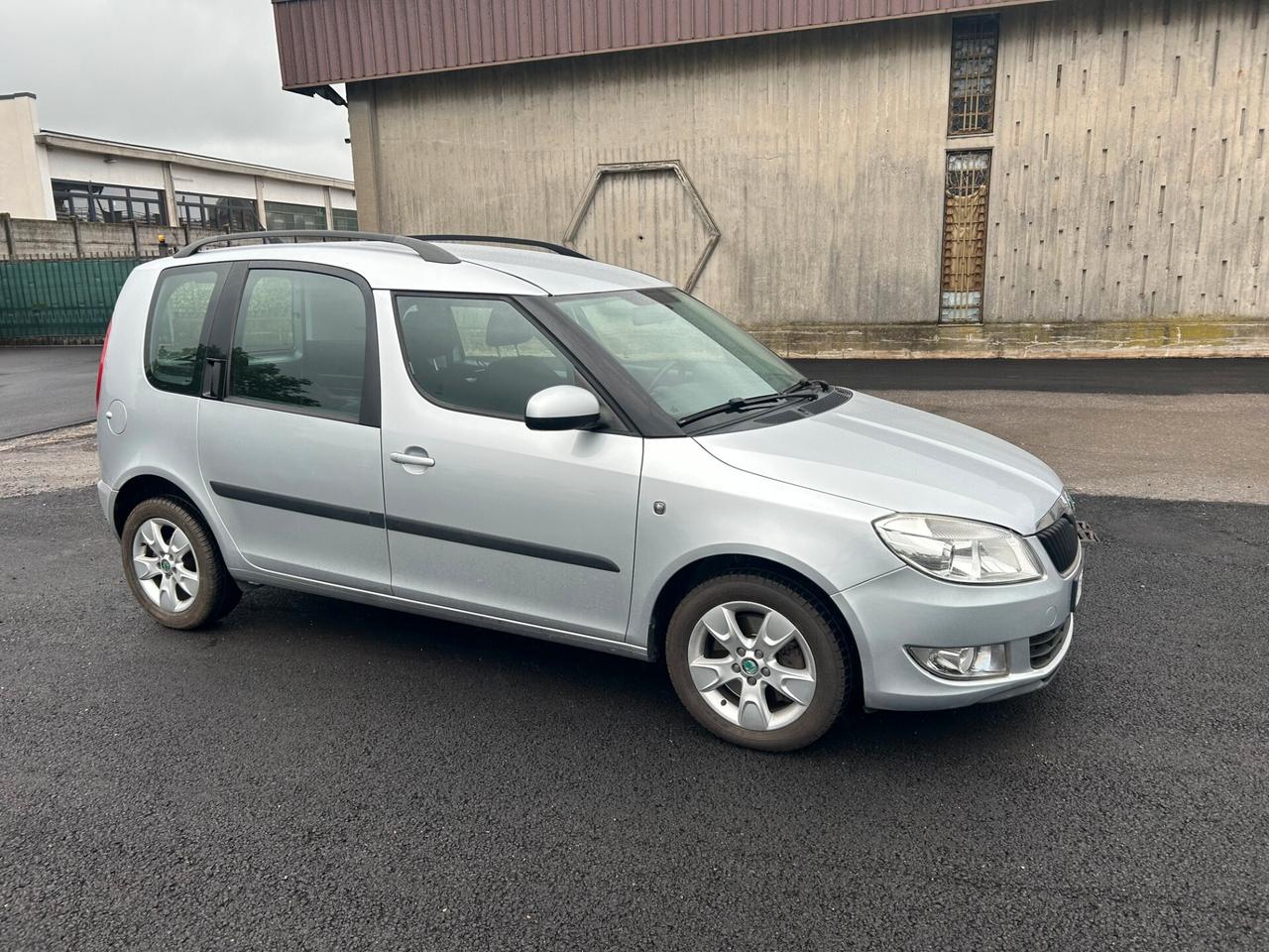 Skoda Roomster 1.2 TSI ok neopatentati cambio automatico!
