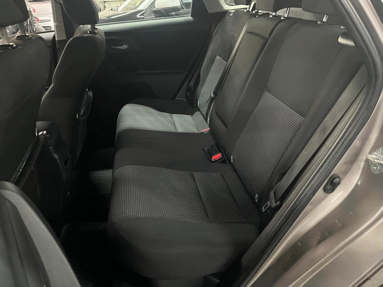 Toyota Auris Touring Sports 1.8 Hybrid Lounge