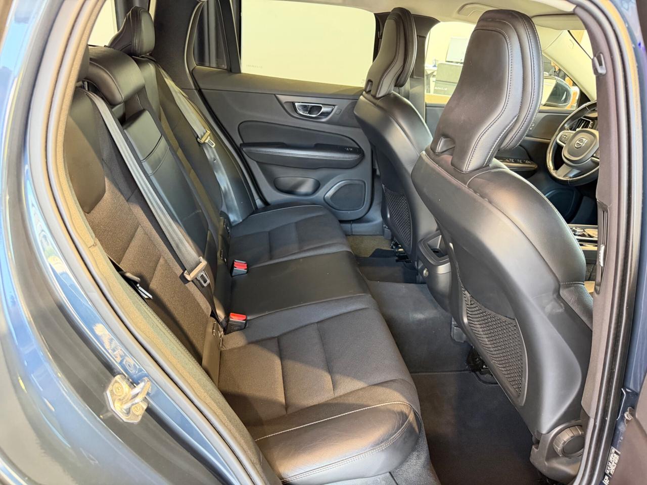 Volvo V60 D3 Geartronic R-design IVA DETRAIBILE