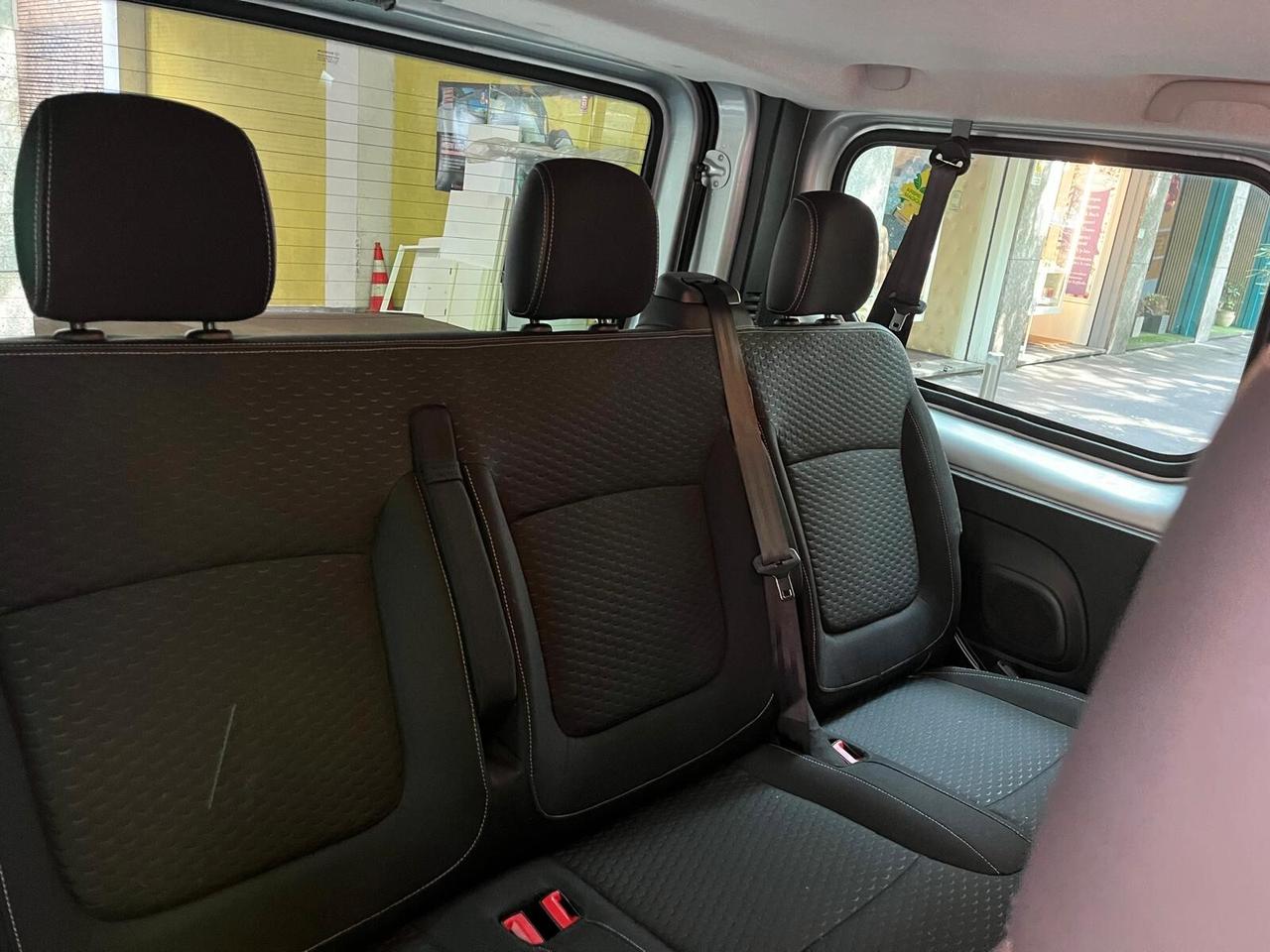 Opel Vivaro 29 1.6 BiTurbo 9 POSTI