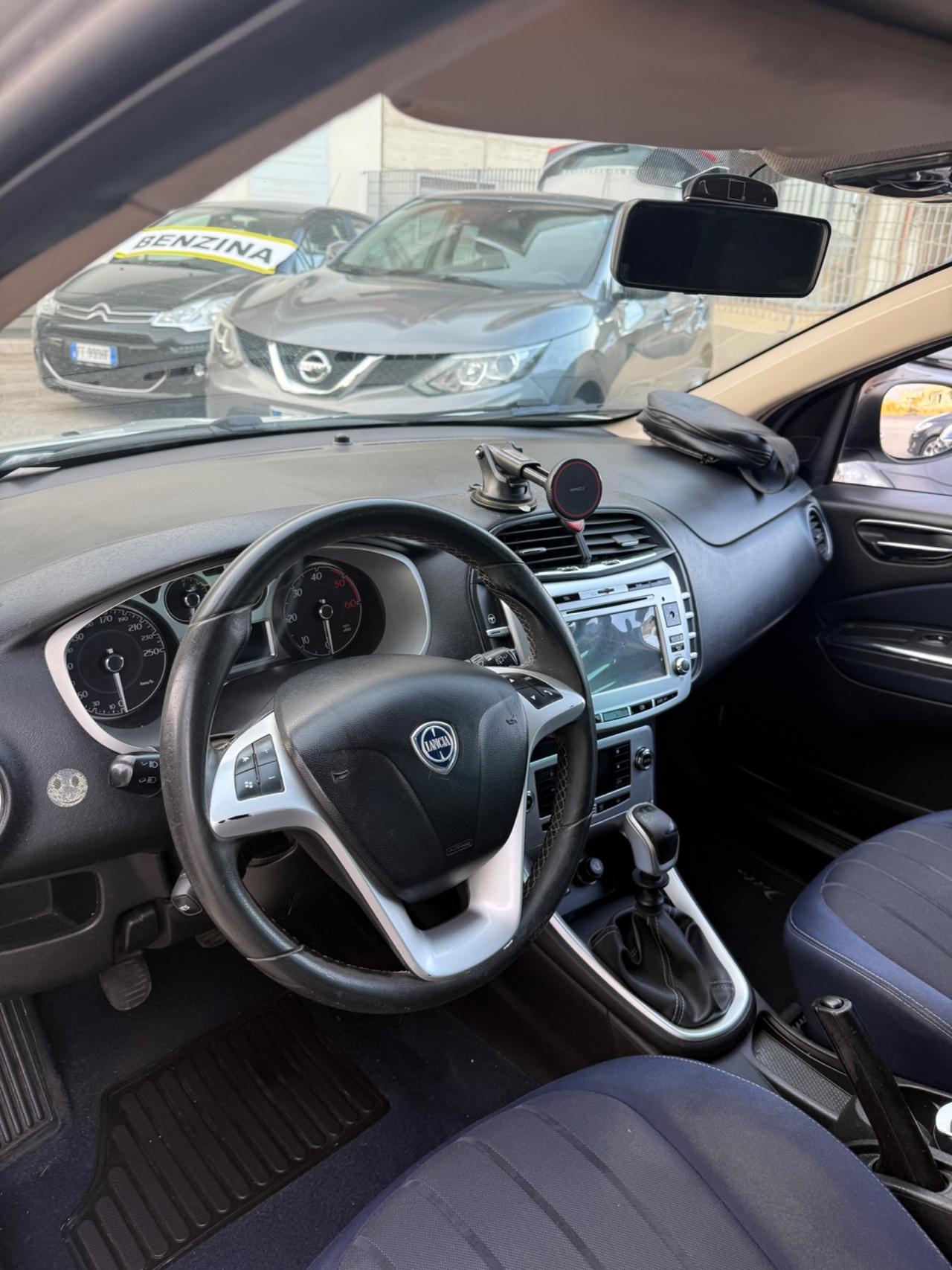 Lancia Delta 1.6 MJT DPF Gold