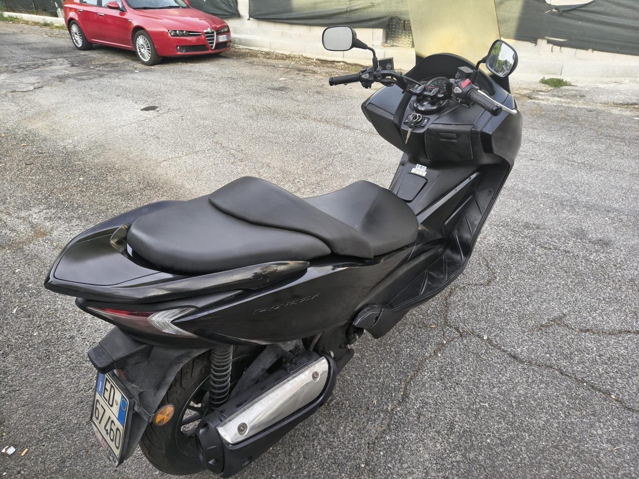 Honda Forza 300