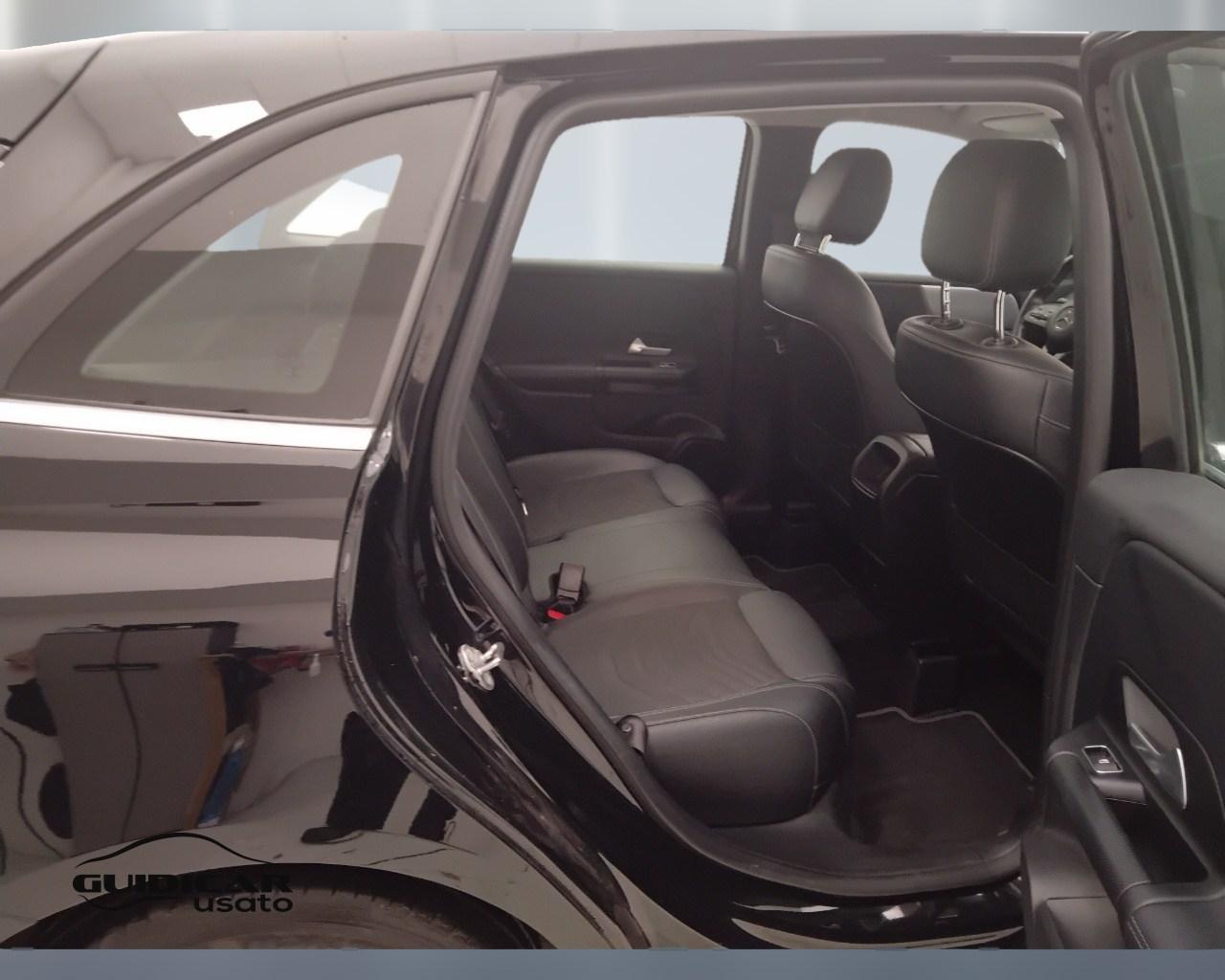 Mercedes-Benz Classe B - W247 2018 - B 180 d Sport auto