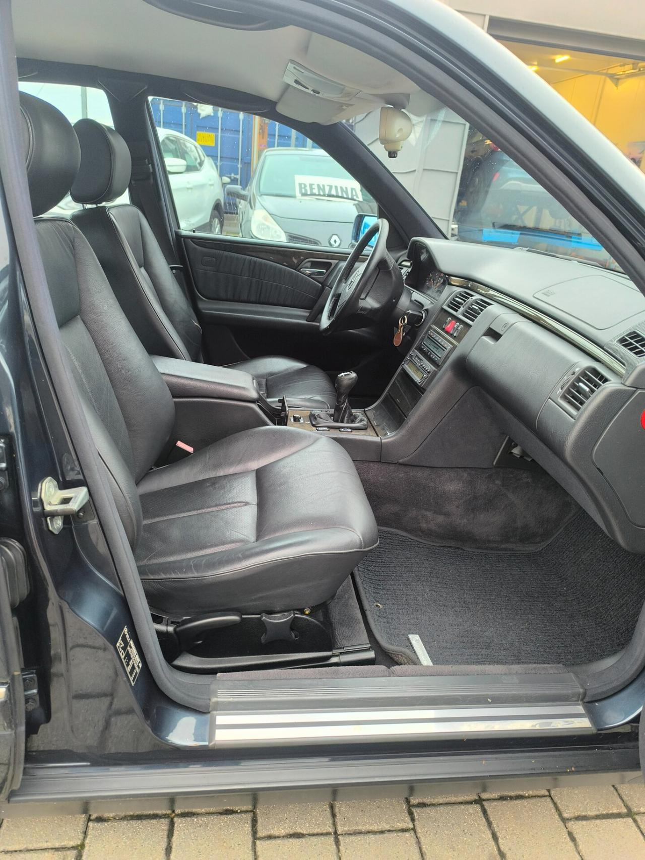 Mercedes-benz E 200 cat Avantgarde