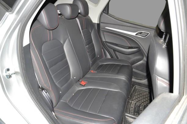 MG ZS - 1.0 MT LUXURY