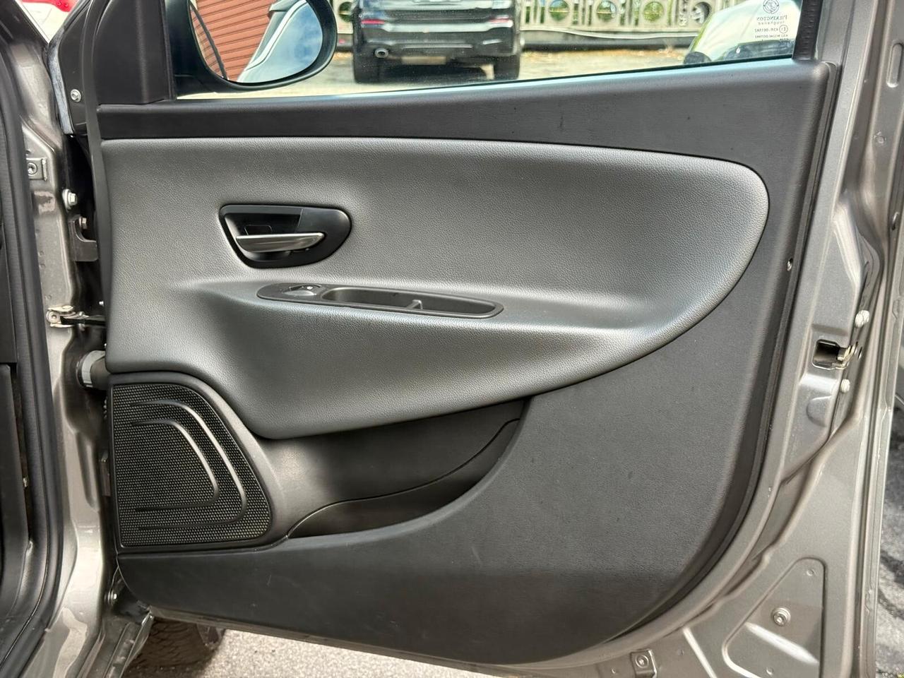 Lancia Ypsilon 1.3 MJT 16V 95 CV 5 porte S&S Platinum