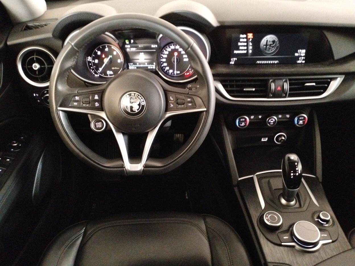 Alfa Romeo Stelvio 2.2 t Business rwd 160cv auto my19