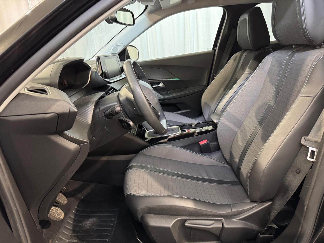 Peugeot 2008 BlueHDi 130 S&S EAT8 Allure