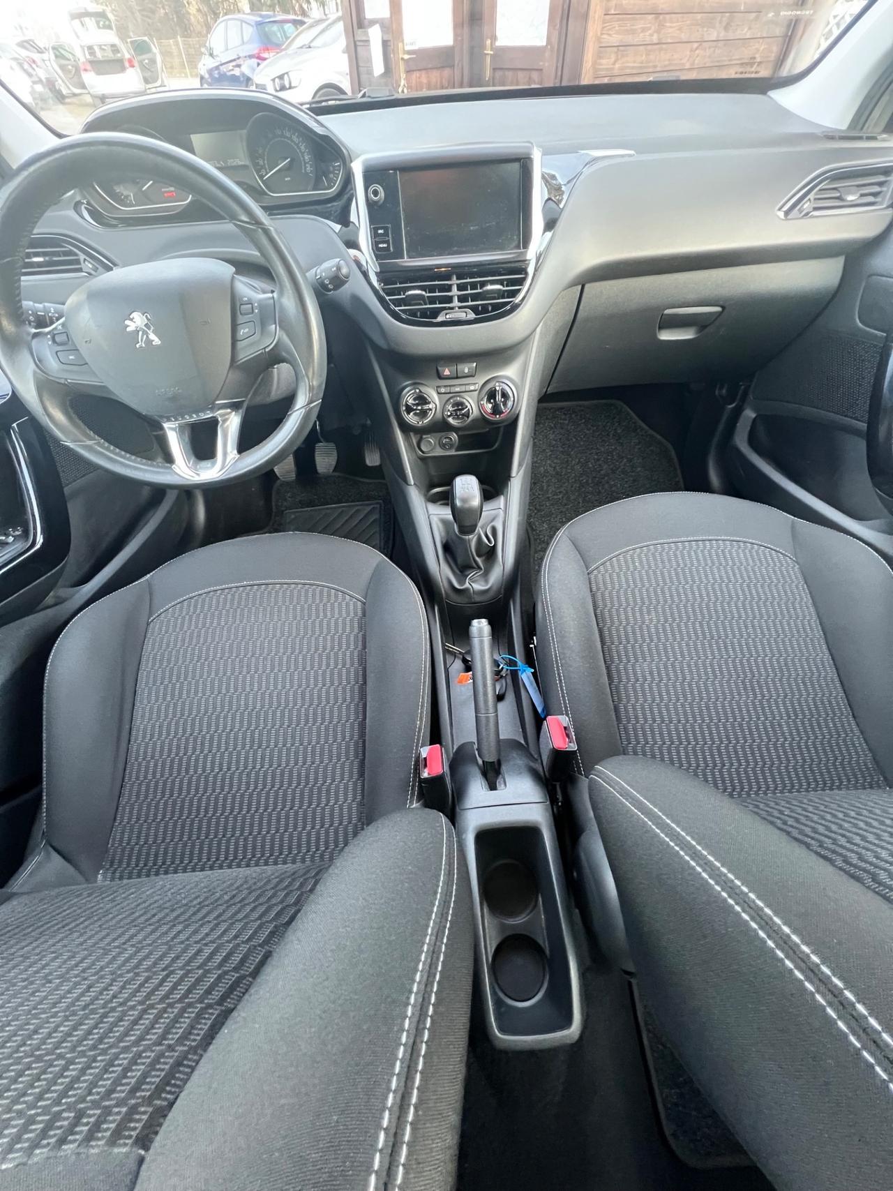 Peugeot 208 PureTech 82 5 porte Allure