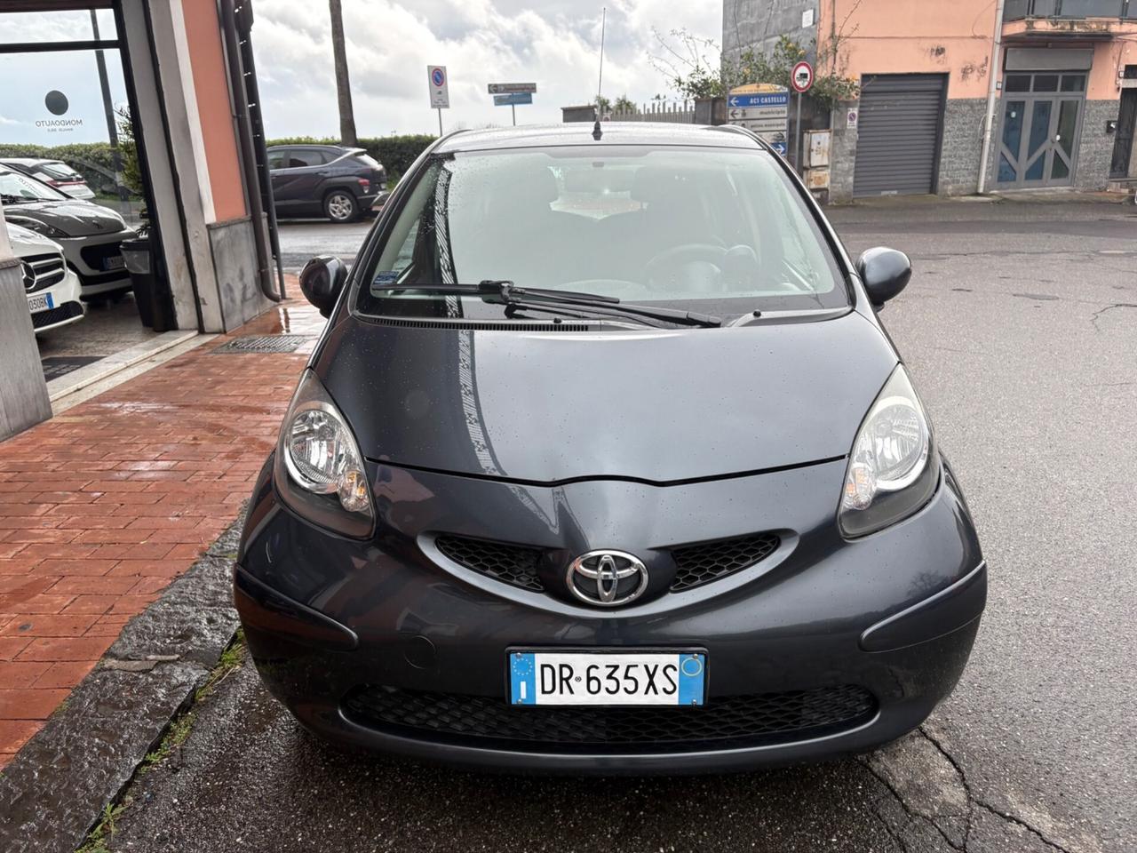 Toyota Aygo 1.0 12V VVT-i 5 porte Sol automatica